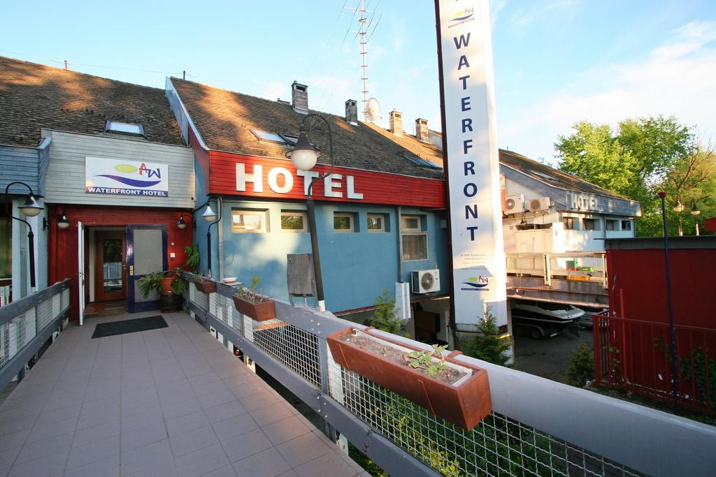 Waterfront Hotel Szentendre Exterior photo